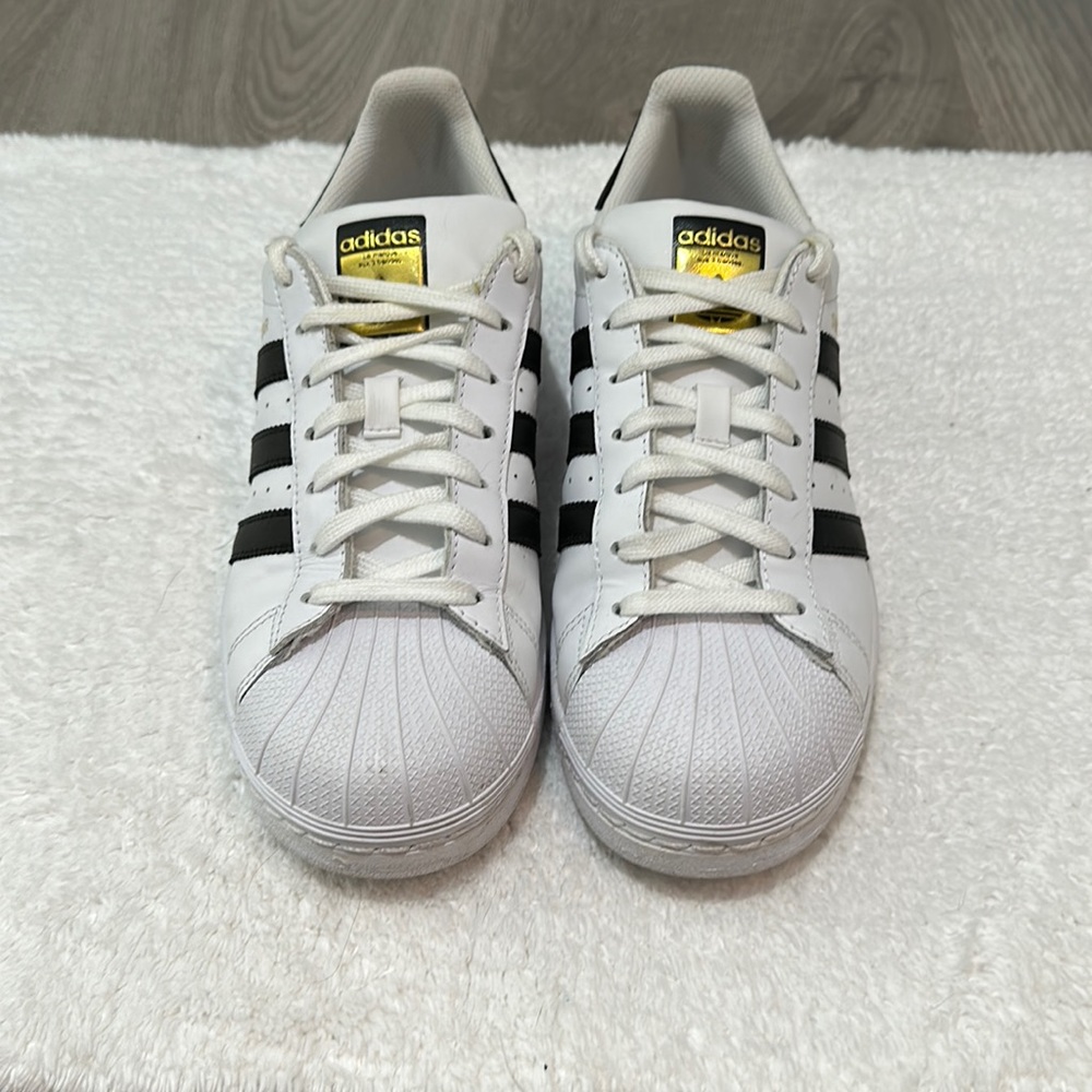 Adidas Superstar men’s size 7.5 white/black/gold